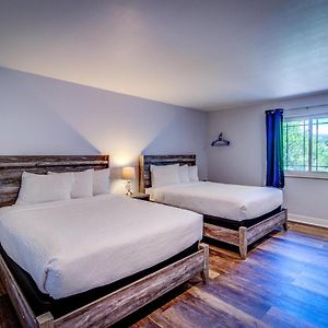 Riverwalk Inn