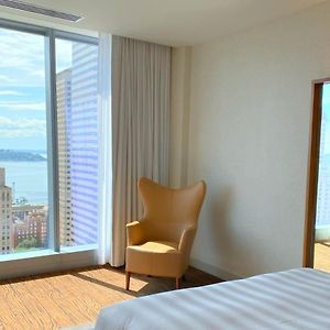 Standard King Bay View