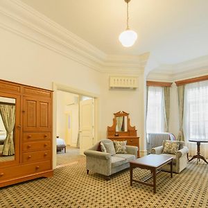 Cottage Suite
