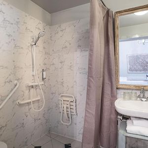 Chambre Double avec Accès aux Personnes Handicapées