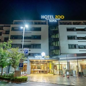 Hotel Zoo Sofia - Secured Paid Parking