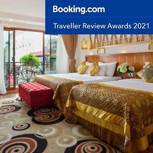 Suite Family Room