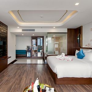 Executive Deluxe King Room