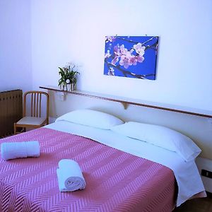 Camera con letto king size