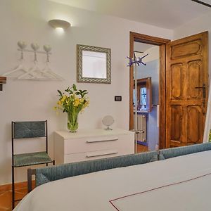 Camera standard con letto king size