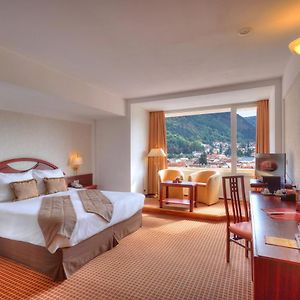 Queen Executive Room Spa Access