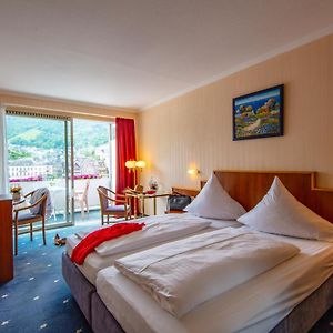 Zimmer mit Kingsize-Bett