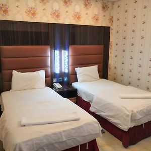 Standard Zimmer mit zwei Einzelbetten