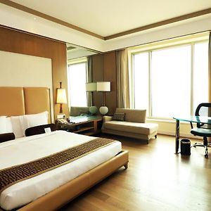 Standard King Room Disability Access