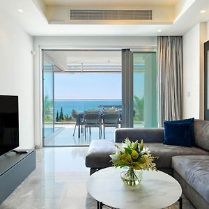 Two Bedroom Luxury Apartment 1E
