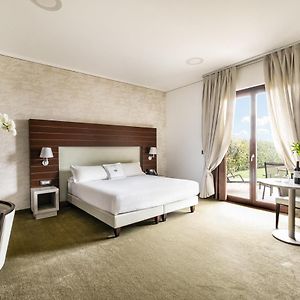 Habitación Estándar con 2 Camas Individuales