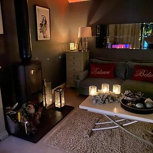 Woodland Apartment