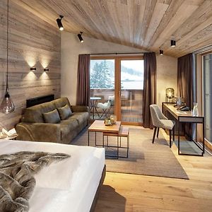 Deluxe Zimmer mit Kingsize-Bett
