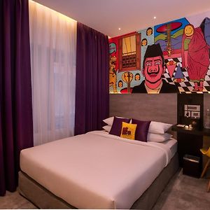 Deluxe Queen Room Balcony