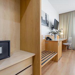 Zimmer mit zwei Einzelbetten