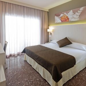 Zimmer mit zwei Einzelbetten