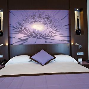 Superior Deluxe King Room