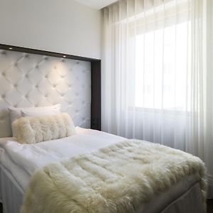 Premium Single Room