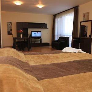 Studio Spa Access