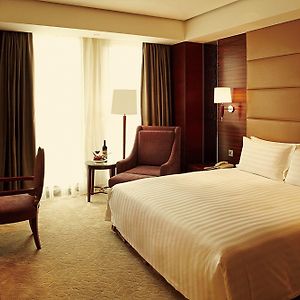 Club King Room