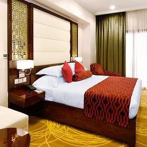 Deluxe Family Suite