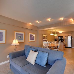 One-Bedroom King Suite