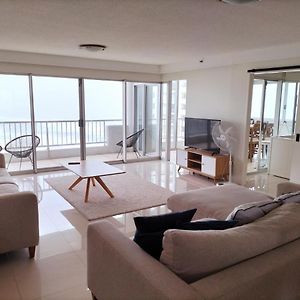 Three-Bedroom Twin Room