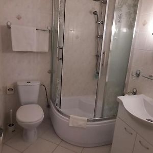 Camera standard con letto king size
