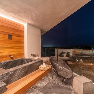 Signature Oceanfront King Suite