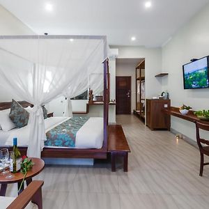 Premier Deluxe King Room