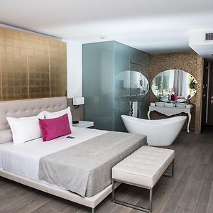 Deluxe Suite Platinum