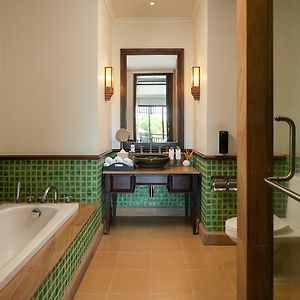 Classic Queen Room