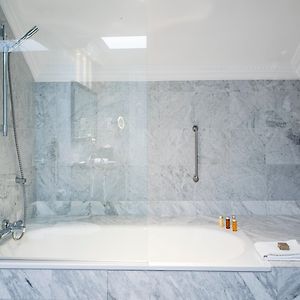 2 Storey Suite