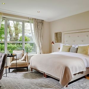 Classic King or Twin Room