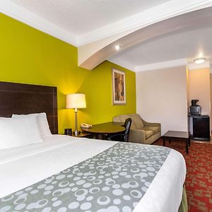 Deluxe  King Suite Mobility accessible