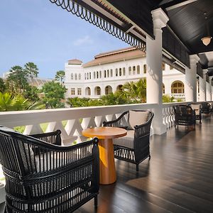 Personality King Suite