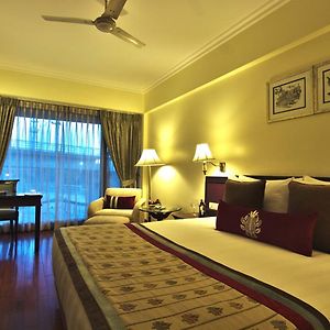 Club Double or Twin Room alcoholic or non alcoholic house drinks a platter of Fruits Cookies