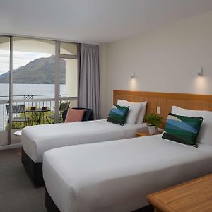 Lake View Twin Room