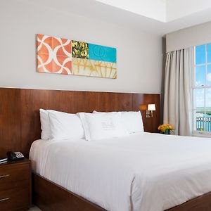 One-Bedroom King Suite Oceanfront