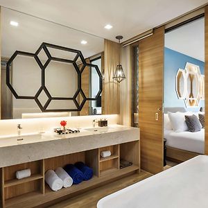 Deluxe Suite Pool Access – Garden View