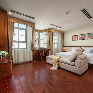 Queen Suite