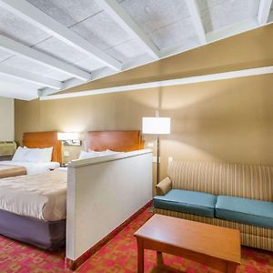 Queen Suite
