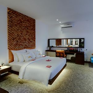 Premier King Suite