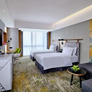 High Floor Standard Twin Room