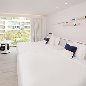 Premium Deluxe Twin Room