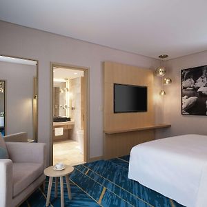 One-Bedroom King Suite