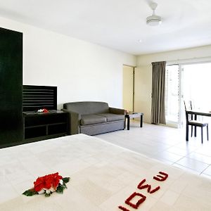 Studio Apartment Garden View
