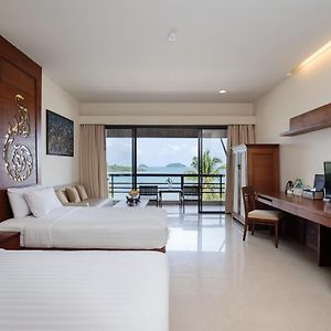 Deluxe Beachfront