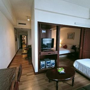 Deluxe King Studio