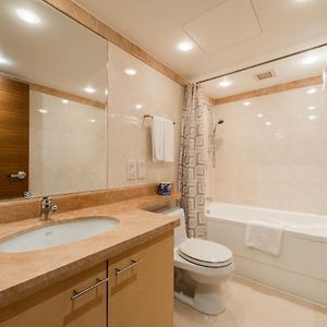 One-Bedroom King Room